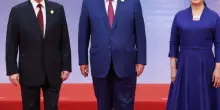 Putin in Cina per il vertice con Xi e Modi, "in Occidente distorta la verità storica sulla guerra"