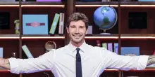 Scontro tra Stefano De Martino e Jerry Scotti a colpi di share