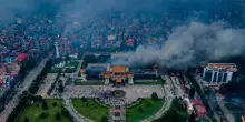 Caos in Nepal, 25 morti nelle proteste dei giovani