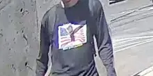 Sale sul tetto, spara e scappa. In un video la fuga del killer di Kirk