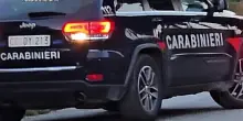 Spari in strada a Napoli, pregiudicato ferito all'addome