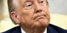 Corte Suprema: "Trump non è obbligato a spendere fondi Aid"