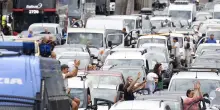 Il Garante: "Illegittimo" lo sciopero generale di domani. Viola l'obbligo del preavviso. L...