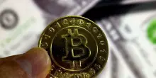 Il Bitcoin raggiunge nuovo record, supera i 125.000 dollari