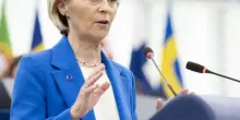 Von der Leyen: "Siamo in una guerra ibrida. L'Ue deve rispondere"