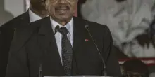 Elezioni in Camerun, in 11 provano a sfidare l'eterno Biya