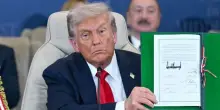 Firmata la pace a Sharm el Sheikh: Trump: "Accordo esaustivo. Fissate regole e procedure"