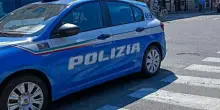 Picchia l'ex 19enne e la porta via in bus. L'audio della telefonata tra la vittima e la polizia