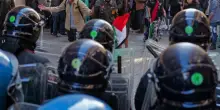 Disordini alla manifestazione Pro Pal a Torino: feriti due agenti