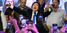 Milei trionfa in Argentina. Trump: "Una vittoria schiacciante"