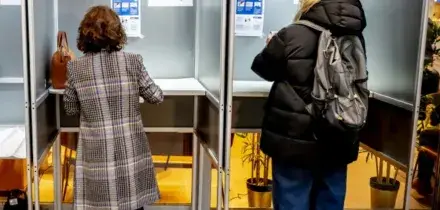 Seggi aperti in Olanda, Wilders contro tutti