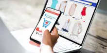 Internet, sempre più italiani comprano online. Il Veneto la regione più connessa - ItaliaOggi.it