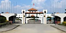 Nepal, proteste contro il bando dei social network. Incendiati palazzi governativi e tribunali - ItaliaOggi.it