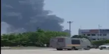 Aereo diretto a Londra si schianta vicino all’aeroporto indiano di Ahmedabad - ItaliaOggi.it