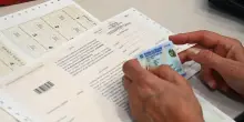 Carta d’identità, come richiederla e cosa cambia con lo stop al formato cartaceo da agosto - ItaliaOggi.it