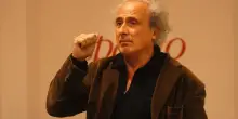 È morto Stefano Benni: addio al “Lupo” della letteratura, autore di Bar Sport e voce visionaria della cultura contemporanea