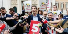 Sulla cittadinanza due idee diverse di Italia, il quesito chiede di dimezzare i tempi per ottenerla