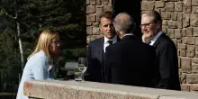 Vertice di Parigi sull’Ucraina: Meloni collegata da remoto, Roma ribadisce il no ai soldati. Salvini attacca Macron e von der Leyen