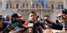Conte “Masaniello” dell’antimilitarismo in pressing su Schlein