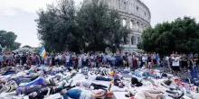 In migliaia contro il riarmo a Roma. E Parolin benedice la piazza