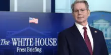 Il segretario al Tesoro americano Bessent spiega la sottile strategia sui dazi di Trump, ma non torna nulla