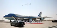 La diplomazia del regalo, oltre al Jumbo Jet di Trump