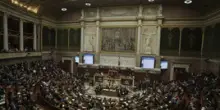 La Francia approva il disegno di legge sul suicidio assistito