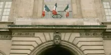 Uno studente di quattordici anni ha accoltellato un'assistente scolastica in Francia