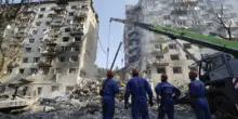 Non c’è pace per Kyiv. Mosca attacca, approfittando della distrazione di Trump