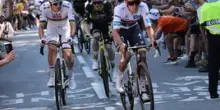 Conferme e promesse al Tour de France. A Mûr-de-Bretagne vince Tadej Pogacar