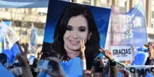 La condanna rilancia Cristina Kirchner a capo del fronte anti Milei