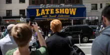 Chiude il “Late Show” di Colbert. Nell’America di Trump non c’è più spazio per satira e comicità