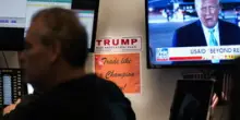 Qualche ipotesi per spiegare perché i mercati si fidano ancora di Trump, nonostante tutto