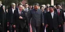 Davanti a noi un oriente rosso imperiale e ipercapitalistico con la K di Kommunismus