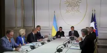I volenterosi per l'Ucraina chiamano Trump: le garanzie di sicurezza sono pronte, dice Macron