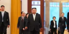 Dopo la parata a Pechino, Kim Jong Un torna a Pyongyang riabilitato e protetto