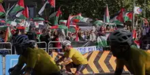 Il sacrificio della Vuelta. Ora anche i corridori sono sacrificabili
