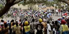E festa sia ai Mondiali di ciclismo in Ruanda, non solo per la sfida tra Pogacar e Evenepoel