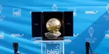 Pallone d'oro finisce all'ospedale per meningite: paura agli Europei