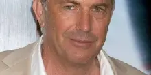 "Scena di stupro non prevista". E per Kevin Costner scatta la denuncia