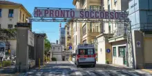 Torino, morta la maestra d'asilo accoltellata dal marito