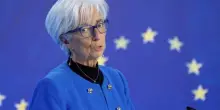 Lagarde: "Euro più forte solo per la crisi di fiducia nel dollaro"