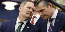 Scandalo chat segrete. Donald silura Waltz, c'è Rubio ad interim. E ora rischia Hegseth