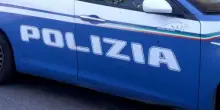 Agente si chiude in casa e si suicida con la pistola di servizio: dramma a Bari