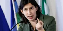 Schlein ha un problemino, Aiuto Chiara Valerio e Putin: quindi, oggi…