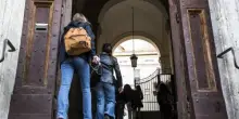 Studentessa confessa rapporto sessuale col professore, arrestato il docente