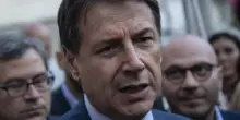 Entusiasti anche Schlein e Conte. "Belle parole contro le armi". La destra: è contro il relativismo