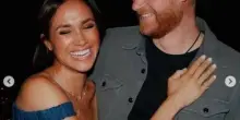Baci, abbracci e look country: Harry e Meghan si scatenano al concerto di Beyoncé