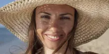 Preparare la pelle al sole, ecco cosa fare per un'abbronzatura sana