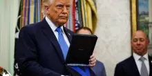 Il "bazooka" di Trump. Nuove minacce di dazi